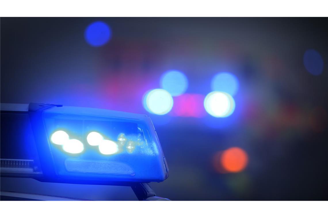 Die Polizei entdeckte einen schlafenden Einbrecher. (Symbolbild)