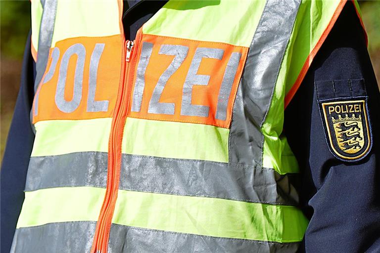 Tödlicher Unfall bei Fellbach: Mann von S-Bahn erfasst Die Polizei ermittelt nun, warum sich der Mann auf den Gleisen befand. Symbolfoto: Tobias Sellmaier