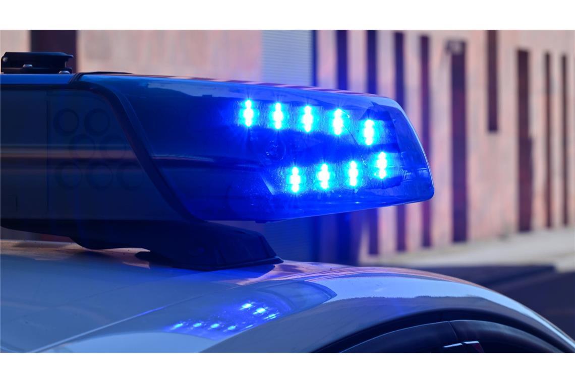 Versuchter Mord bei Familienstreit? Zwei Männer in U-Haft Die Polizei ermittelt. (Symbolbild)