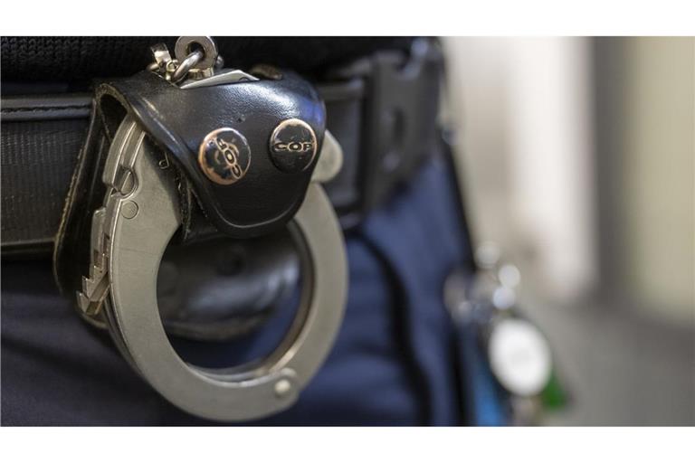 Die Polizei ermittelt wegen gefährlicher Körperverletzung nach einer Schlägerei in Ulm (Symbolbild).