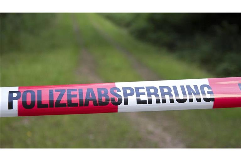 Die Polizei ermittelt zu den Hintergründen des Todes. (Symbolbild)