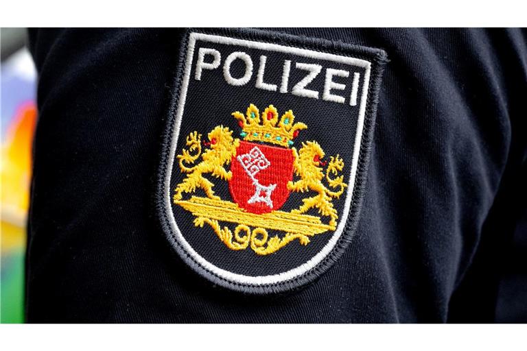 Die Polizei fahndet nach dem mutmaßlichen Täter. (Symbolbild)