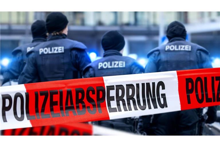 Die Polizei fahndet nach einem 40-Jährigen, der in Menden Schüsse abgegeben haben soll. (Symbolbild)