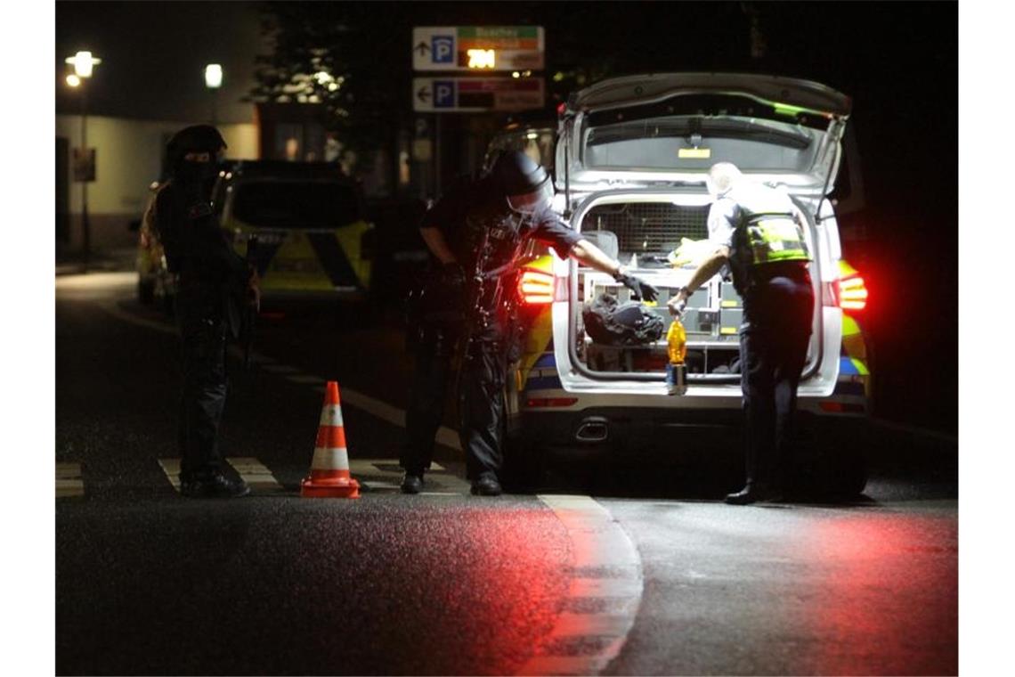 Polizei-Einsatz vor Hagener Synagoge abgeschlossen Die Polizei geht Hinweisen auf eine mögliche Gefährdungslage an einer jüdischen Einrichtung nach. Foto: Kai-Uwe Hagemann/dpa