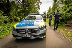 Die Polizei geht von drei Tatverdächtigen aus. Symbolfoto: Alexander Becher