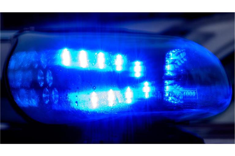 Die Polizei geht von einem Tötungsdelikt aus (Symbolbild).