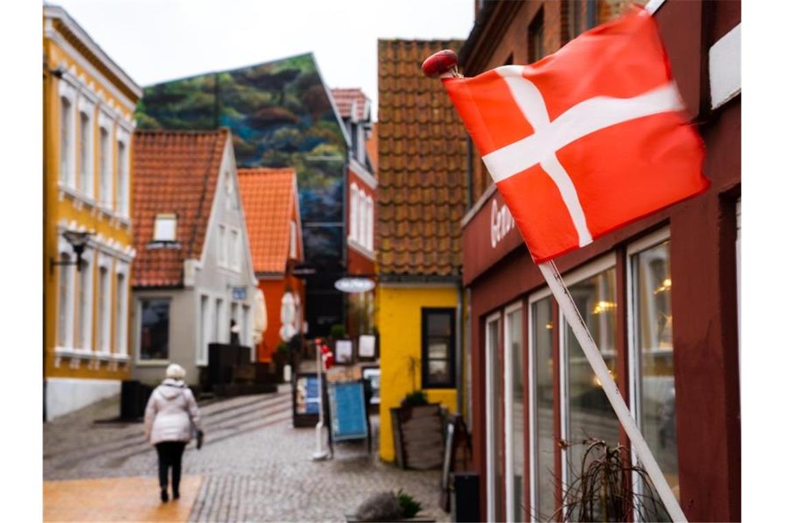 Die Polizei hat tagelang nach einer vermissten 22-Jährigen in Aalborg gesucht. Nun wurde sie tot gefunden. Foto: Axel Heimken/dpa/Symbolbild