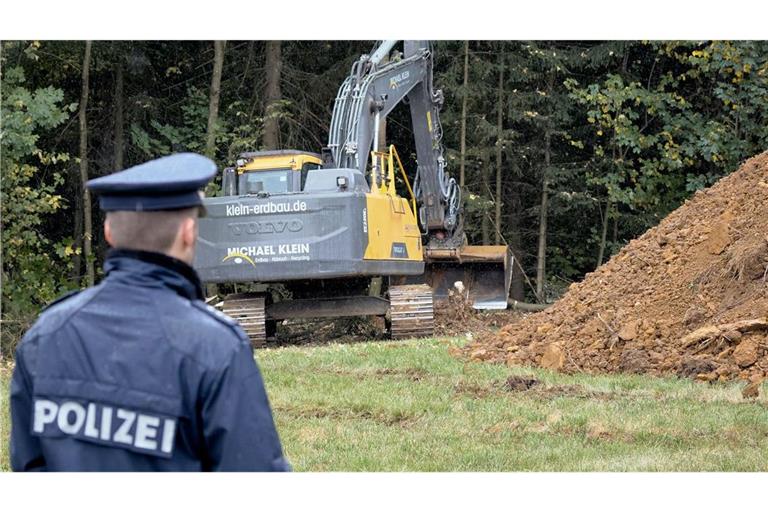 Die Polizei hatte die Sucharbeiten nach einem konkreten Hinweis gestartet.