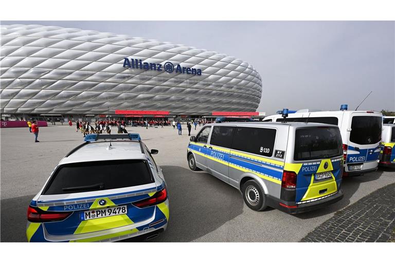 Die Polizei hatte ihre Präsenz rund um das Topspiel der Fußball-Bundesliga verstärkt.