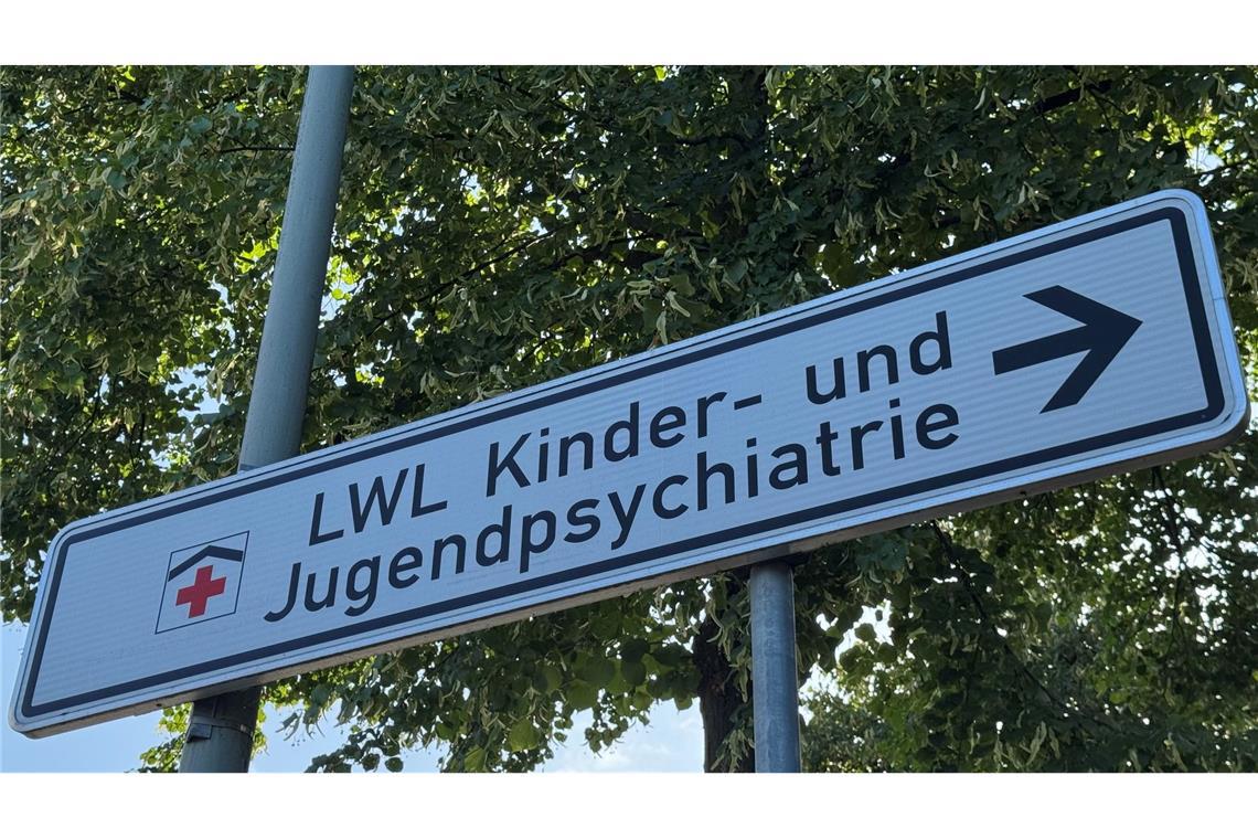 Die Polizei hatte nach dpa-Informationen vor der Tat die Klinik gewarnt.