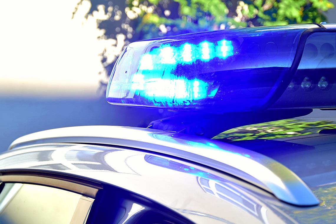 Motorradfahrer wird bei Unfall verletzt Die Polizei hofft auf weitere Zeugenhinweise zu dem Unfall. Symbolfoto: Tobias Sellmaier