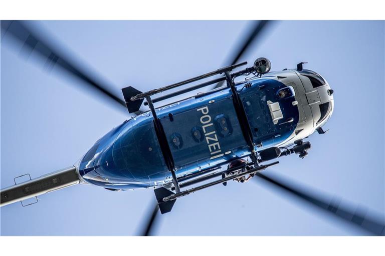 Die Polizei in Aalen sucht fieberhaft nach dem einen Mann, der ein Juwelier überfallen hat (Symbolfoto).