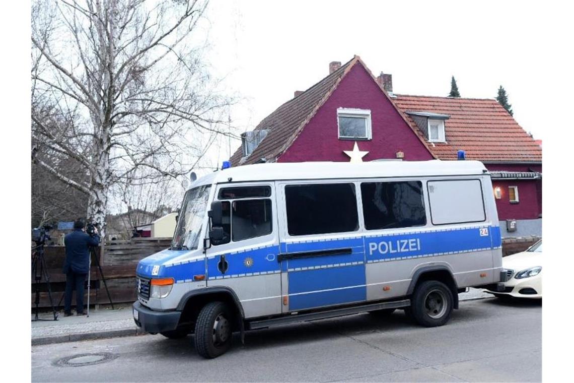 Die Polizei in Berlin und Brandenburg geht gegen eine internationale Waffenschmuggler-Bande vor. Foto: dpa
