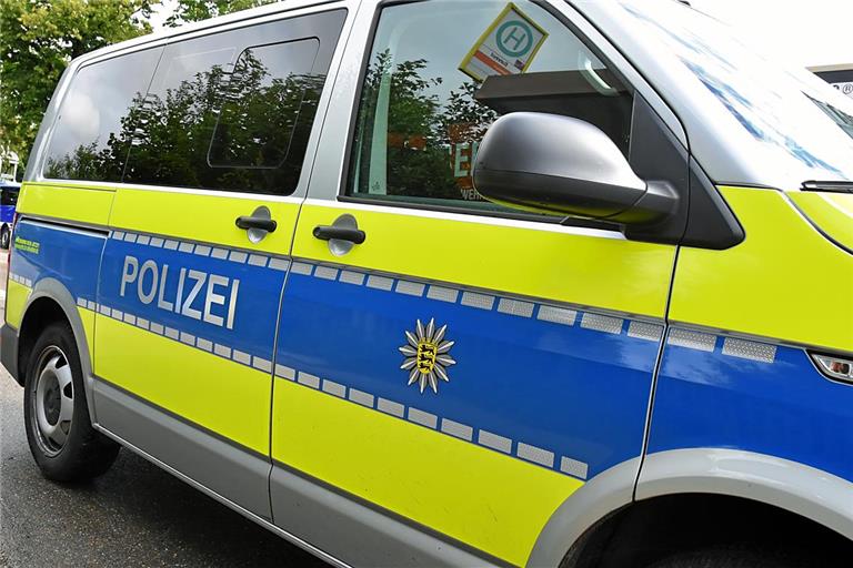 Die Polizei ist am Unfallort im Einsatz. Symbolfoto: Tobias Sellmaier