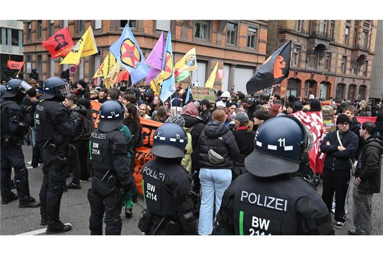 Die Polizei ist im Einsatz. 