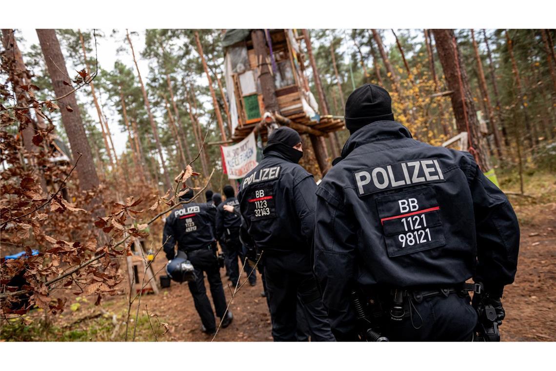 Polizei löst Protestcamp komplett auf