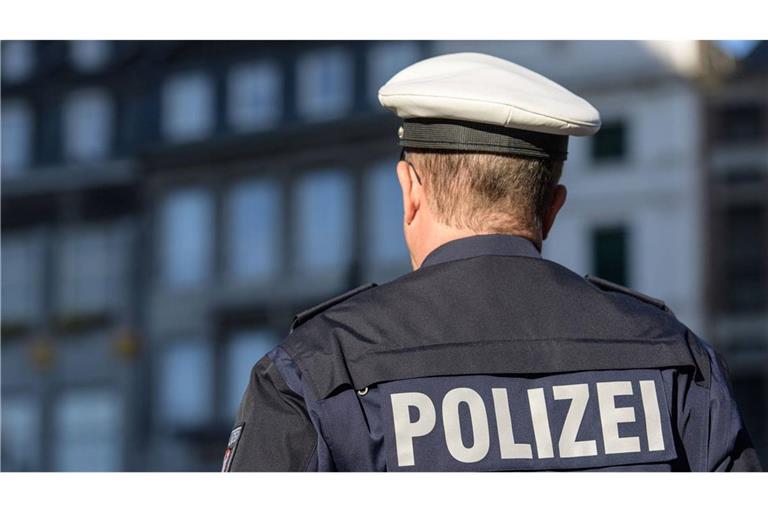 Die Polizei muss immer wieder wegen Angriffen auf Beschäftigte im öffentlichen Dienst ausrücken. (Symbolbild)