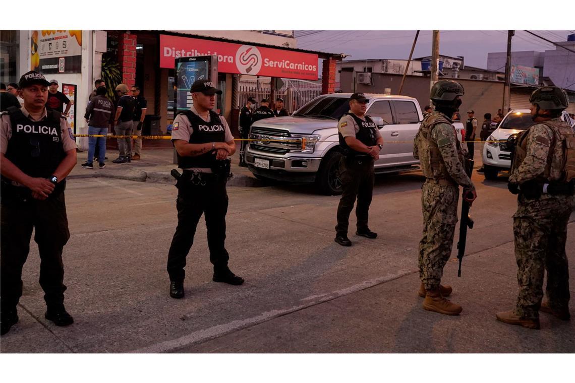 Die Polizei sperrte den Tatort ab.