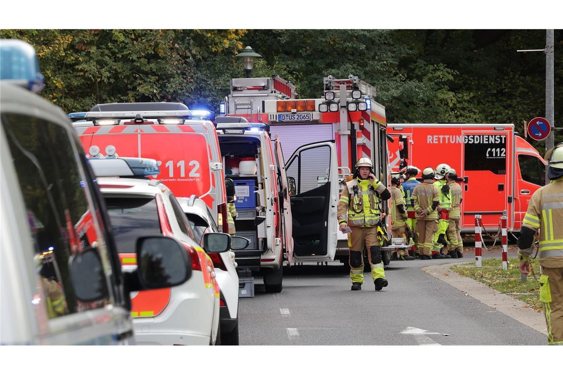 Die Polizei sperrte in einem Radius von rund 100 Metern das Gelände.