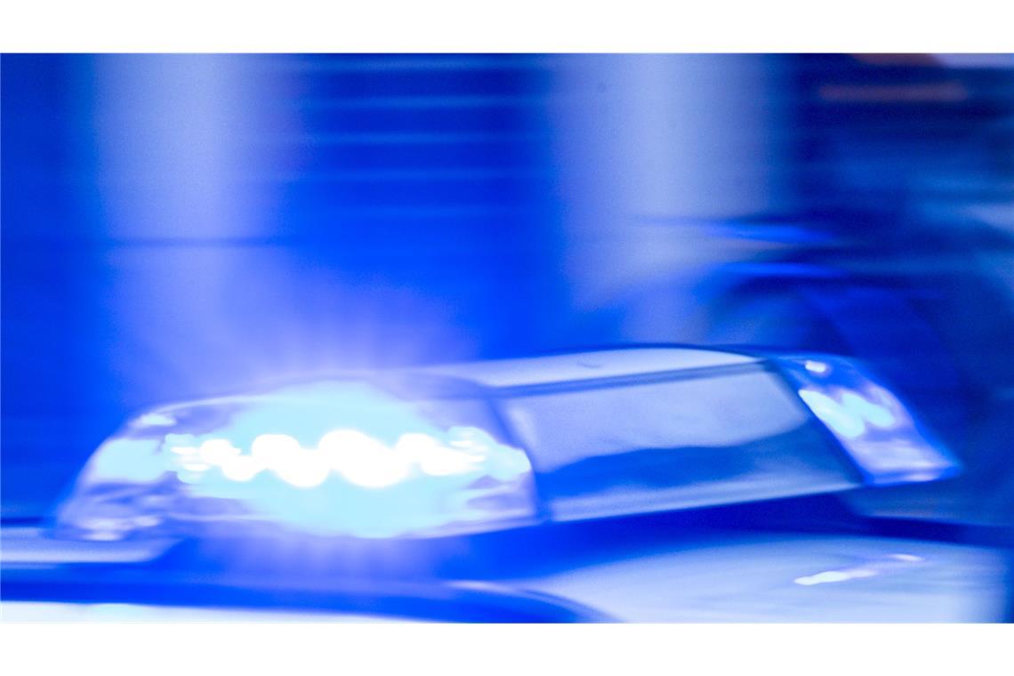 Die Polizei stoppte die Lkw-Fahrer. (Symbolbild)