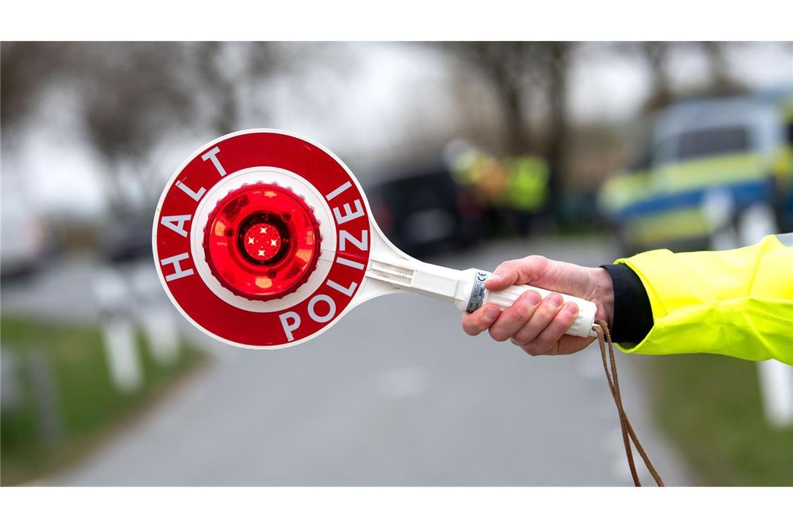 Die Polizei stoppte ein völlig überladenes Auto bei Hockenheim (Symbolfoto)