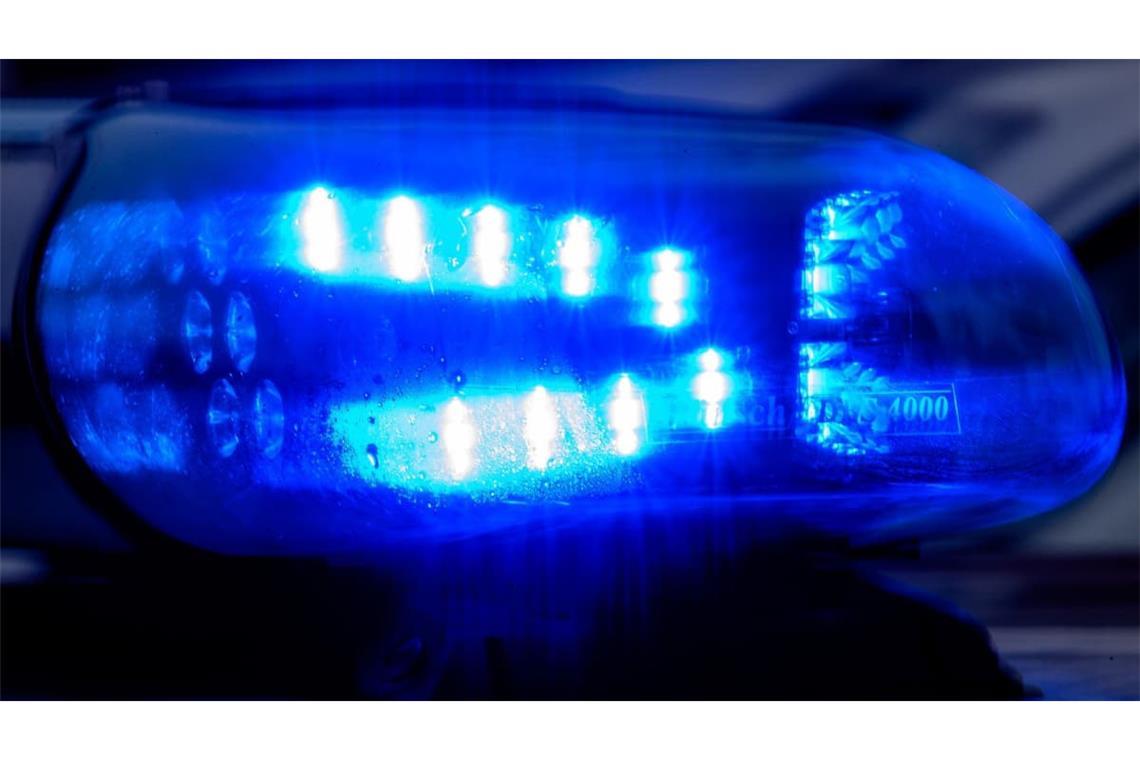 Die Polizei sucht den Mann (Symbolbild).