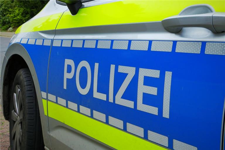 Die Polizei sucht nach Zeugen des Unfalls. Symbolfoto: J. Augustin/Unsplash