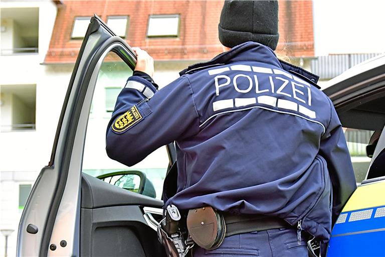 Die Polizei sucht nach Zeugen. Symbolfoto: Tobias Sellmaier