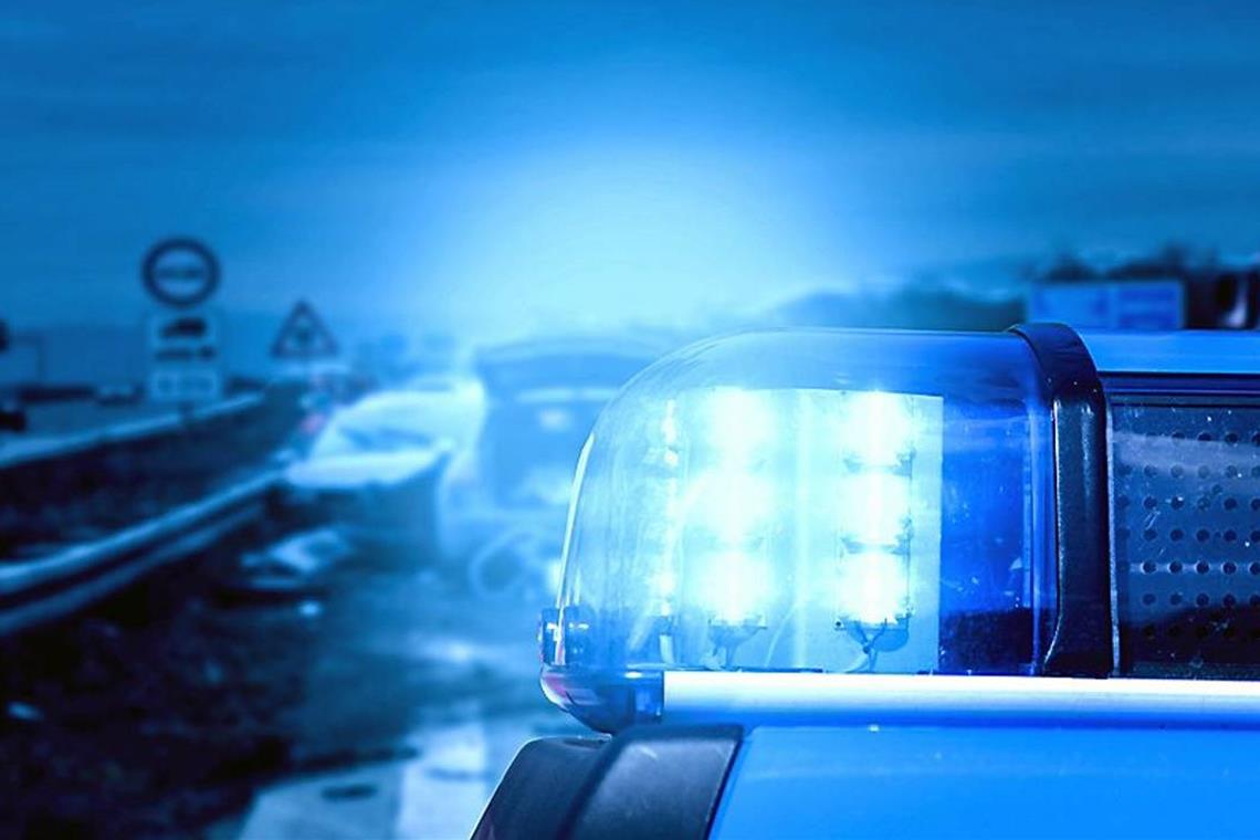 Betrunkene Autofahrerin auf der B14 Die Polizei sucht nun nach Zeugen, besonders solche, die von der Frau gefährdet wurden. Symbolfoto: benekamp/stock.adobe.com