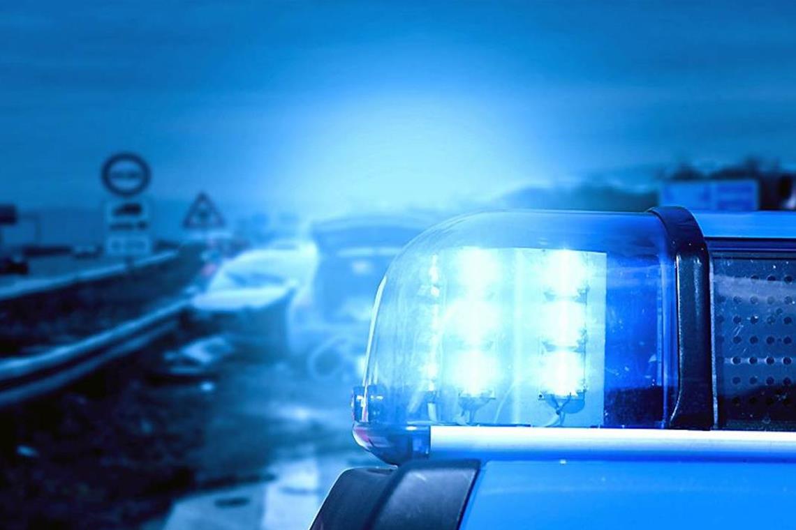 Die Polizei sucht Zeugen zu einer zweifelhaften Spendensammlung in der Sulzbacher Straße in Backnang. Stock.adobe/benekamp