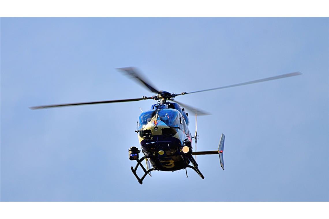 56-Jähriger nach Vermisstensuche wohlbehalten aufgefunden Die Polizei suchte unter anderem mit einem Hubschrauber nach dem Mann. (Symbolbild)