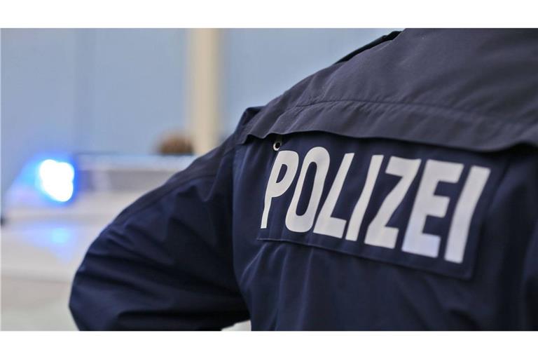 Die Polizei warnt eindringlich davor, ungeprüfte Informationen weiterzuverbreiten (Symbolbild).