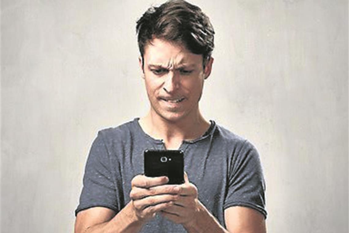 Die Polizei warnt: Klicken Sie nicht auf Links in SMS von fremden Absendern. Foto: Adobe Stock / Kurhan