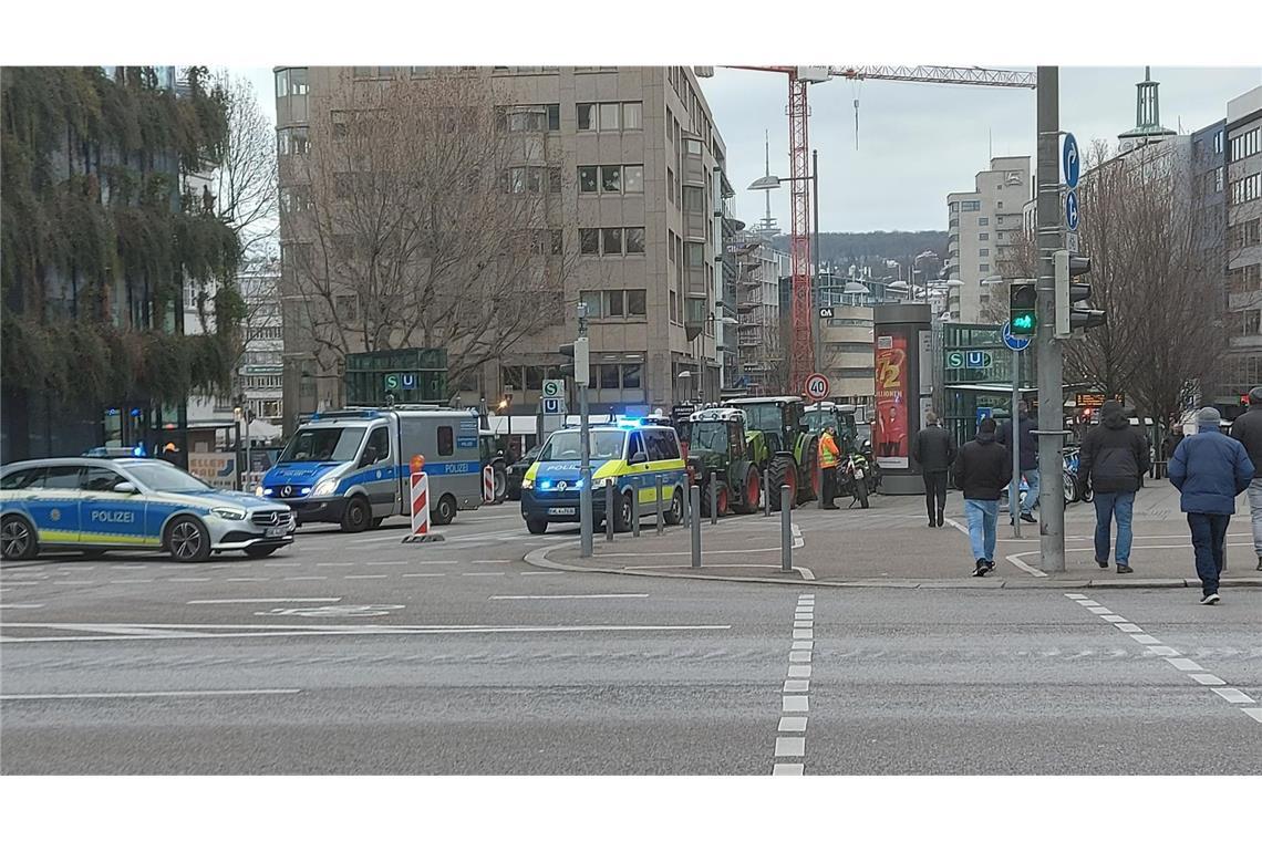 Die Polizei zeigte am Vormittag in Stuttgart Präsenz.