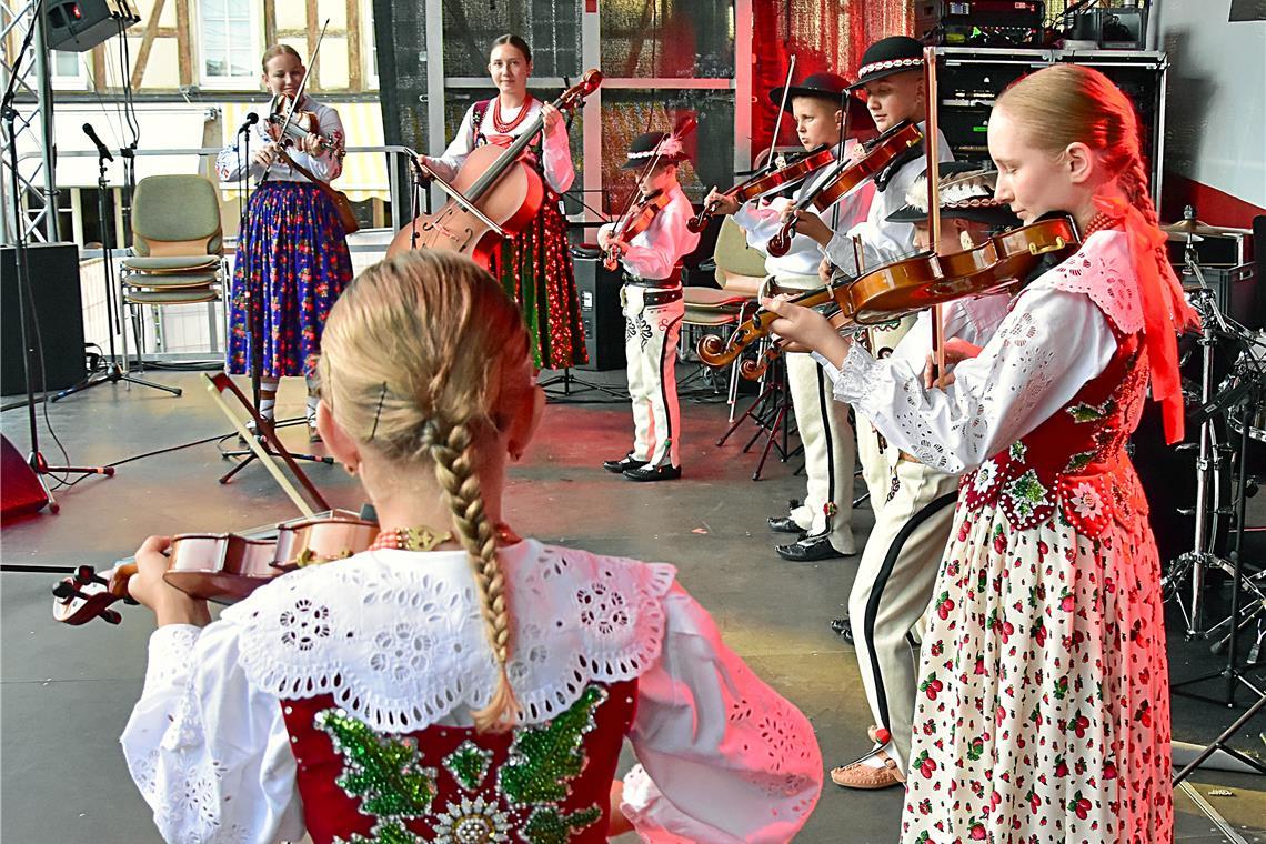 Die polnische Musikgruppe. Feier zu 60 Jahre Städtepartnerschaft Murrhardt und C...