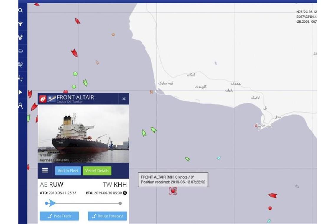 Mutmaßliche Angriffe auf Öltanker: USA beschuldigen den Iran Die Position des Ölankers „Front Altair“ im Golf von Oman auf einer von marinetraffic.com herausgegebenen Karte. Foto: marinetraffic.com