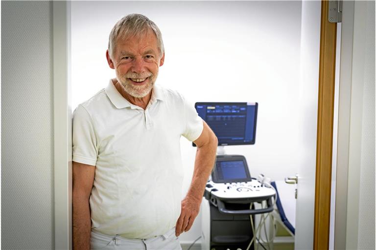 Die Praxis als Lebensmittelpunkt: Fast vier Jahrzehnte lang hat sich Günther Ulfert für seine Patienten eingesetzt und das Privatleben dafür oft hinten angestellt. Foto: Alexander Becher