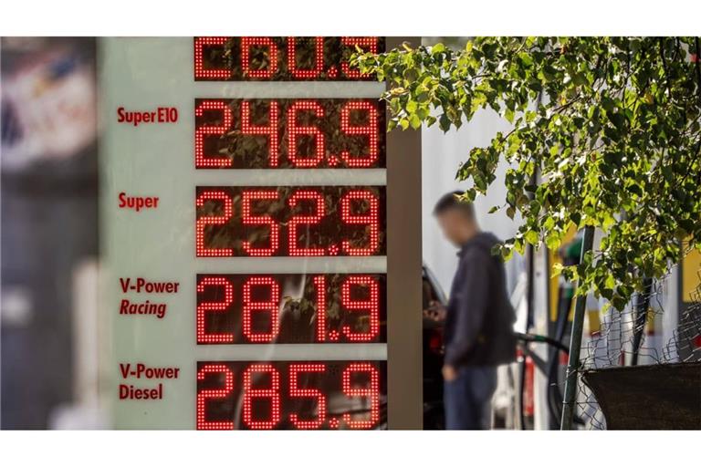 Die Preise an den Tankstellen eilen von Rekord zu Rekord.