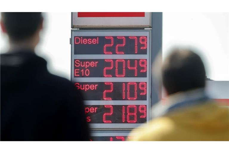 Die Preise für Diesel, aber auch andere Treibstoffe sind infolge des Iran-Kriegs enorm hoch. (Symbolfoto)