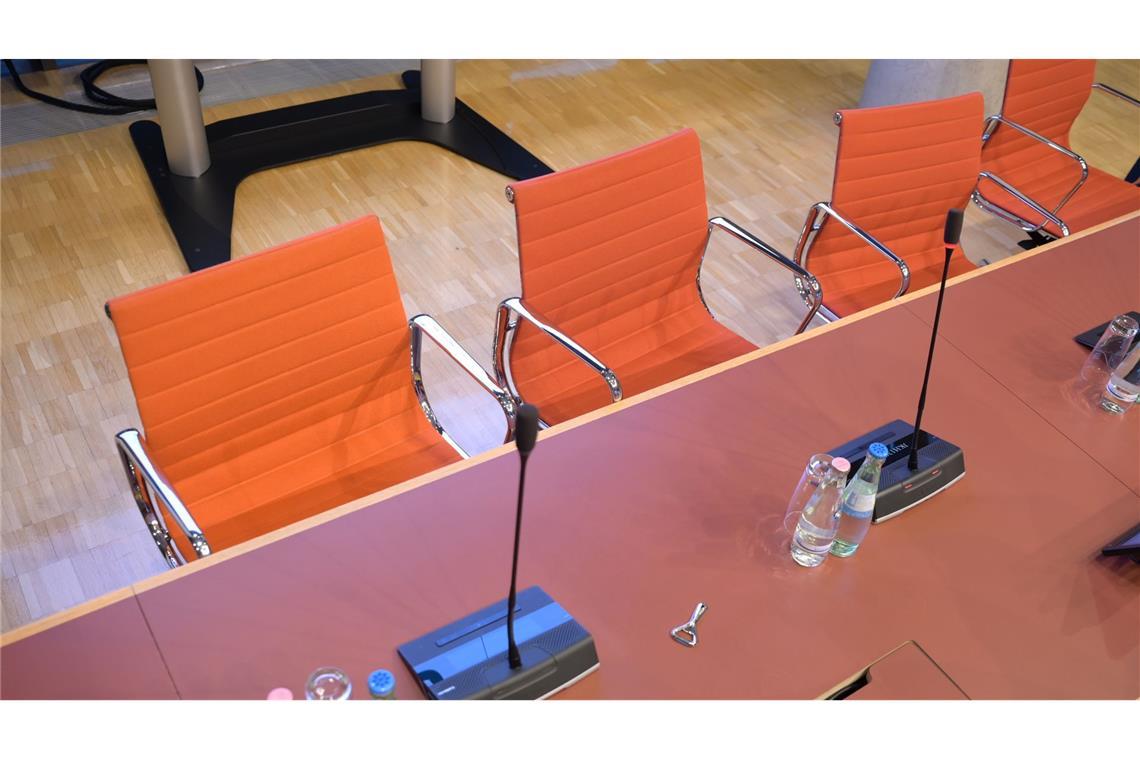 Koalitions-Pressekonferenz zu Wehrdienstgesetz geplatzt Die Pressekonferenz zum Wehrdienstgesetz wurde kurzfristig abgesagt.
