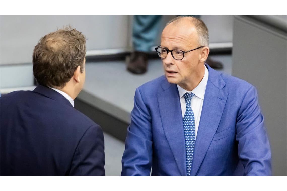Die Probleme zwischen Sozialdemokraten und Union nehmen zu. Das wirkt sich auch auf die Zusammenarbeit von Finanzminister Lars Klingbeil (SPD) und Kanzler Friedrich Merz (CDU) aus.