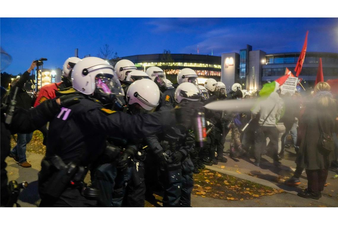 Die Proteste blieben nicht friedlich.