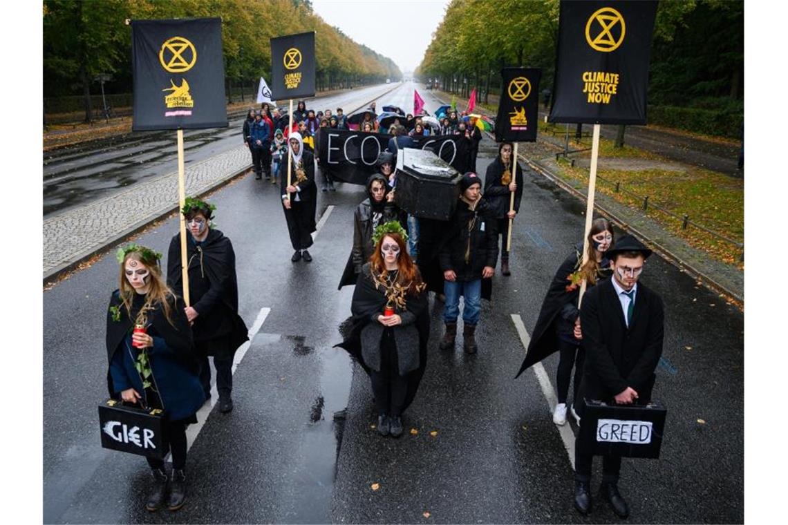 Nach Klima-Blockaden Potsdamer Platz in Berlin geräumt Die Proteste der Klimabewegung „Extinction Rebellion“ in Berlin gehen weiter. Foto: Christophe Gateau/dpa