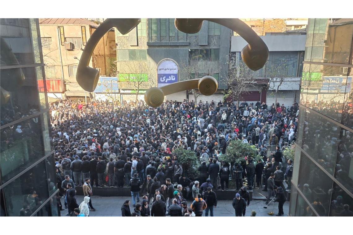 Die Proteste hatten am Sonntag begonnen, nachdem die Landeswährung Rial innerhalb weniger Stunden auf ein neues Rekordtief gefallen war. (Archivbild)