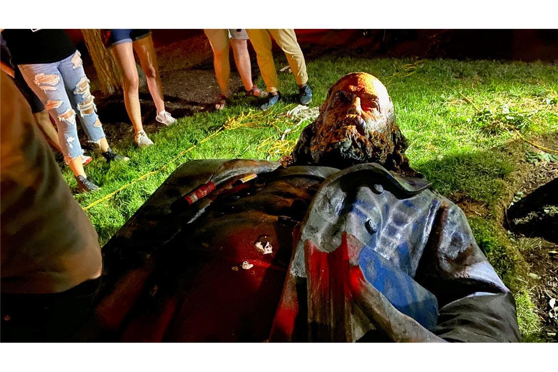 Trump-Regierung stellt umstrittene Statue wieder auf Die Proteste stießen eine Debatte über die Erinnerungskultur in den USA an. (Archivbild)
