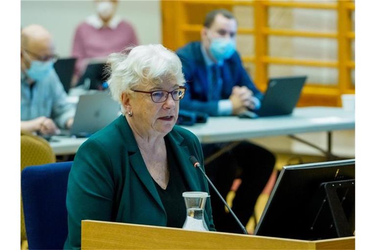 Die Psychiaterin Randi Rosenqvist sagt vor Gericht aus, dass man bei Breivik keine positive Entwicklung sehen könne. Foto: Ole Berg-Rusten/NTB/dpa