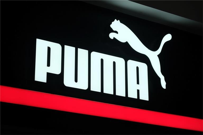 Die Puma-Aktie legt am Donnerstag kräftig zu und sorgt mit neuen Übernahmespekulationen für Aufsehen. Erfahren Sie, was hinter dem Kursanstieg steckt.