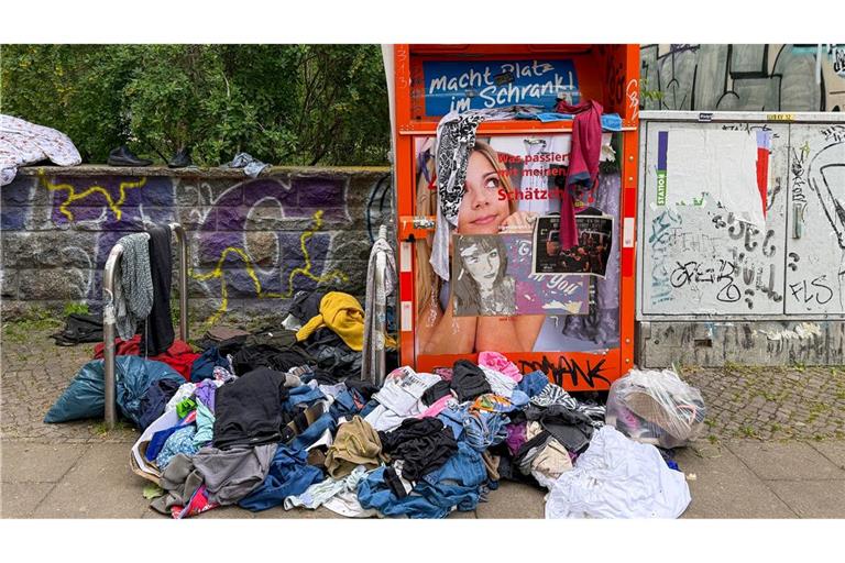 Die Qualität der Abgaben in Kleidercontainern sinkt. (Archivbild)