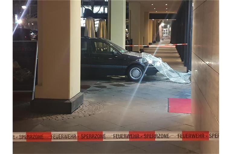 Die Räuber erbeuteten Uhren und Schmuck und flüchteten zu Fuß. Foto: Frm