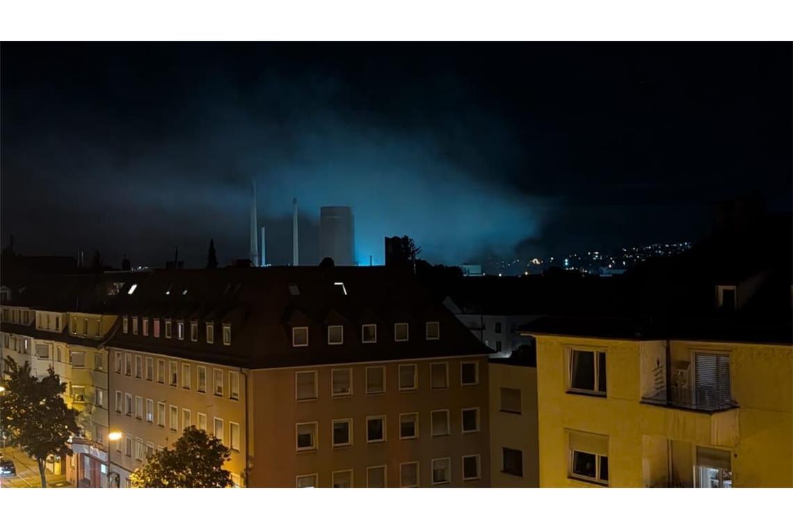 Die Rauchentwicklung ist in der Weststadt zu sehen. 